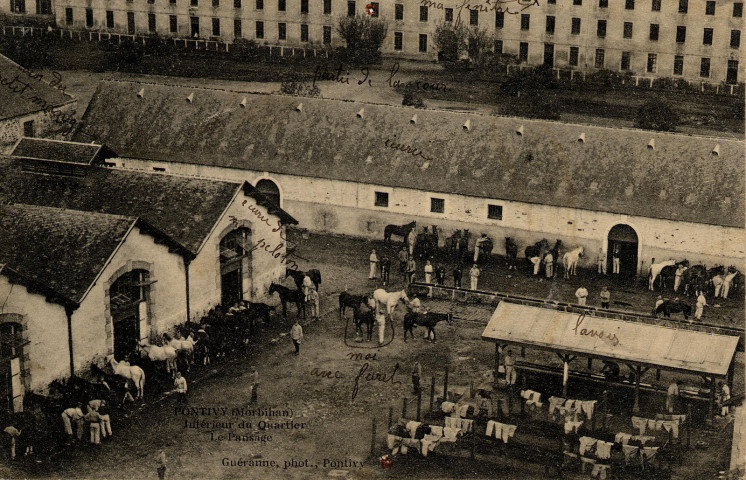 Pontivy (Morbihan). Intérieur du Quartier : le Pansage.
PontivyGuéranne[1909 ? ]
 