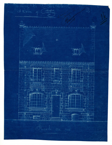 Maison de madame Le Marchand : façade sur cour / Dessin Ramonatxo architecte.- Pontivy 1907.- 1 plan plié : papier bleu ; 25,5 x 35,5cm.