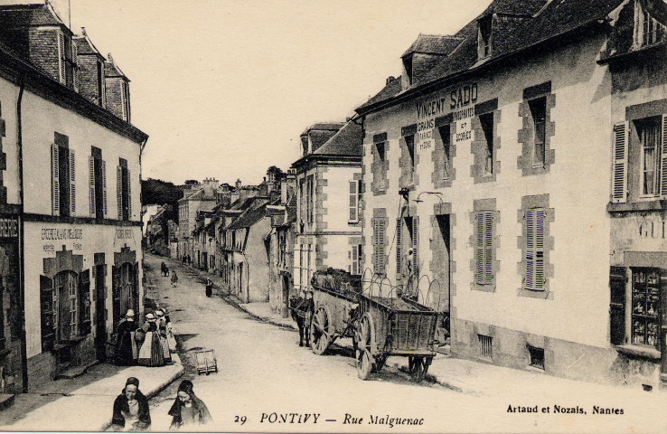 Pontivy. Rue de Malguénac.
NantesArtaud et Nozais[1917 ? ]
29
