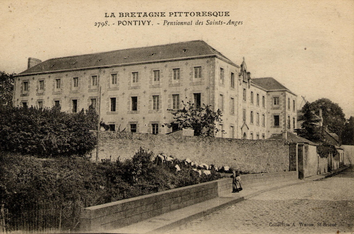 Pontivy. Pensionnat des Saints-Anges.
Saint-BrieucWaron[ca 1920 ]
La Bretagne pittoresque ; 2798
