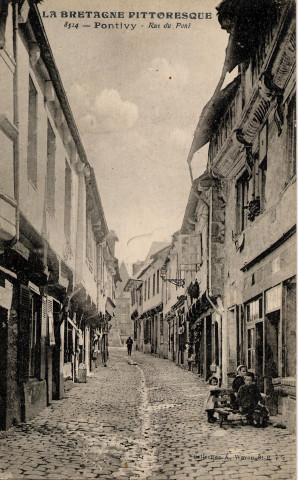 Pontivy. Rue du Pont.
Saint-BrieucWaron[1918 ? ]
La Bretagne pittoresque ; 8514