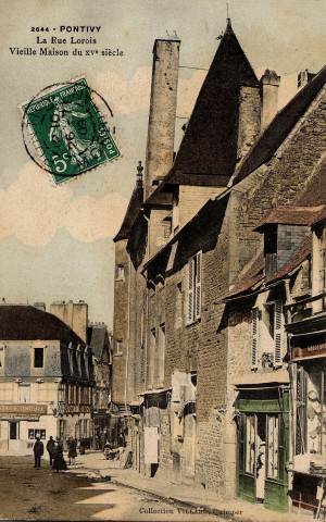 Pontivy. La Rue Lorois. Vieille Maison du XVe siècle.
QuimperVillard[1909 ? ]
2644