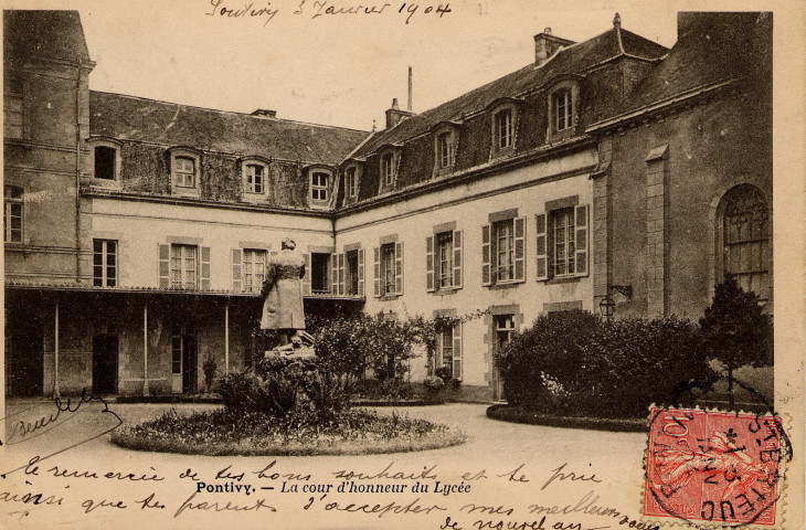 Pontivy. La cour d'honneur du Lycée.
PontivyVeuve Marchal[1904 ? ]
 