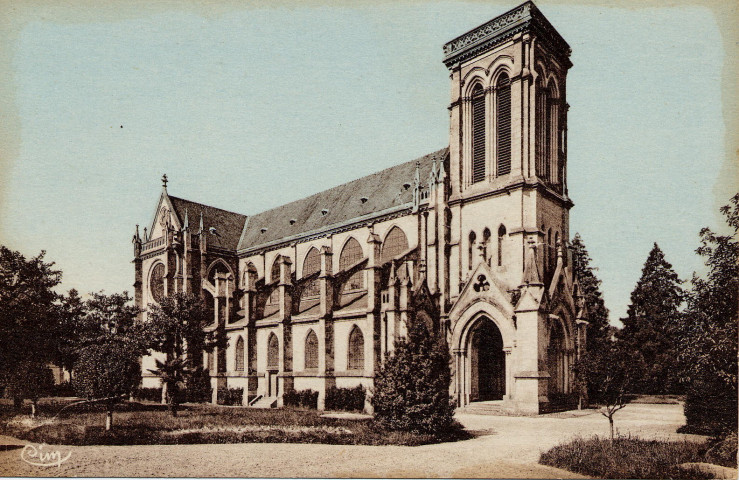Pontivy (Morbihan). Eglise Saint-Joseph et Square Langlier [sic].
MaconCombier[ca 1925 ]
 