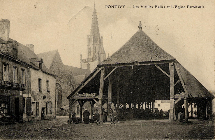 Pontivy. Les Vieilles Halles et l'Eglise Paroissiale.
PontivyLe Ho[ca 1915 ]
 