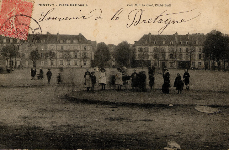 Pontivy. Place Nationale / cliché Lodi.
PontivyLe Cunf[1906 ? ]
 