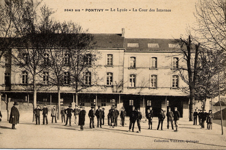 Pontivy. Le Lycée. La Cour des Internes.
QuimperVillard[ca 1910 ]
 2643 bis