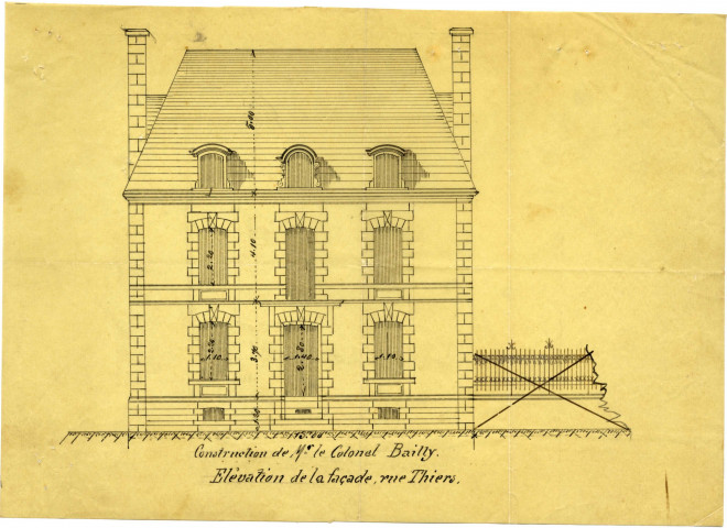 Construction de Mr le Colonel Bailly : élévation de la façade rue Thiers. / 1 plan : calque ; 25 x 18cm.